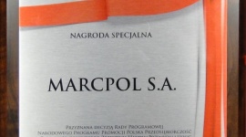 MarcPol nagrodzony tytułami „Firma 25-lecia wolności RP” i „Przedsiębiorca 25-le BIZNES, Handel - MarcPol, wiodąca polska sieć spożywcza została nagrodzona prestiżowymi wyróżnieniami przyznawanymi przez Mazowieckie Zrzeszenie Handlu, Przemysłu i Usług.