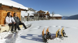 Przepis na zimowy urlop w gospodarstwach Roter Hahn w Południowym Tyrolu LIFESTYLE, Podróże - W gospodarstwach Roter Hahn nie można narzekać na nudę. Obiekty oferują szereg atrakcji. a oto niektóre z nich, które czekają na gości włoskich domostw.