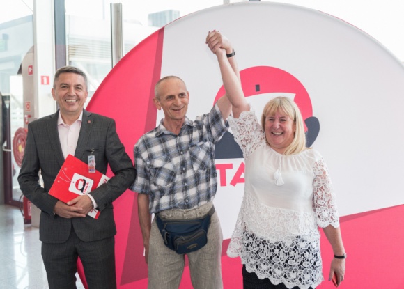 Port Lotniczy Wrocław: już 7 milionów turystów Itaki LIFESTYLE, Podróże - Wrocławskie lotnisko jest u progu wakacyjnego szczytu. Z oferty biur podróży największym powodzeniem cieszą się Turecka Riwiera i greckie wyspy. Tegorocznym hitem ma szansę zostać Madera.