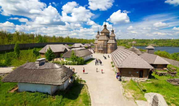 Nowy kierunek lotniczy z Wrocławia na Ukrainę LIFESTYLE, Podróże - Od sezonu letniego linie Wizz Air dwa razy w tygodniu polecą z Wrocławia do Zaporoża. To już szósty kierunek na Ukrainę w ofercie Portu Lotniczego Wrocław.