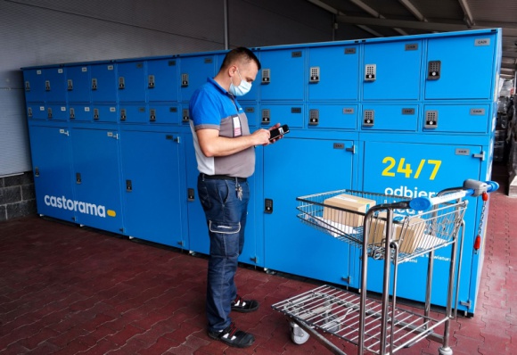 Castorama z własnym automatem do odbierania zamówień BIZNES, Handel - CastoMaty to najnowsze rozwiązanie popularnej sieci sklepów DIY.