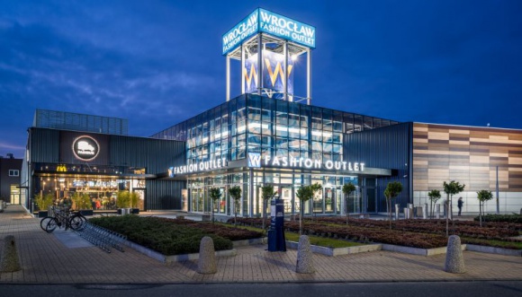 Wrocław Fashion Outlet: zasadzą las we Wrocławiu BIZNES, Handel - 6 000 nowych drzew wiosną zasili wrocławskie lasy – to efekt akcji „Zasadź z nami las” zorganizowanej we Wrocław Fashion Outlet