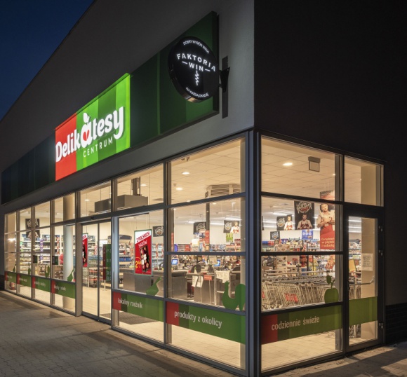 Grupa Eurocash ze wzrostem przychodów i zysków w trzecim kwartale 2020 r. BIZNES, Handel - Przychody Grupy Eurocash w trzecim kwartale 2020 r. przekroczyły 7 mld zł i były o 5% wyższe niż w analogicznym okresie ubiegłego roku. Zysk netto Grupy Eurocash w okresie lipiec-wrzesień br. sięgnął niemal 37 mln zł i był o ponad 34% wyższy niż w trzecim kwartale 2019 r.